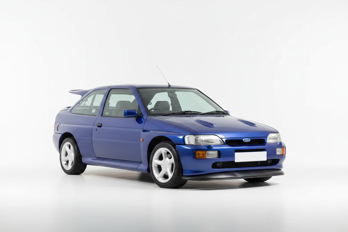 Ford Escort RS Cosworth sfondo bianco